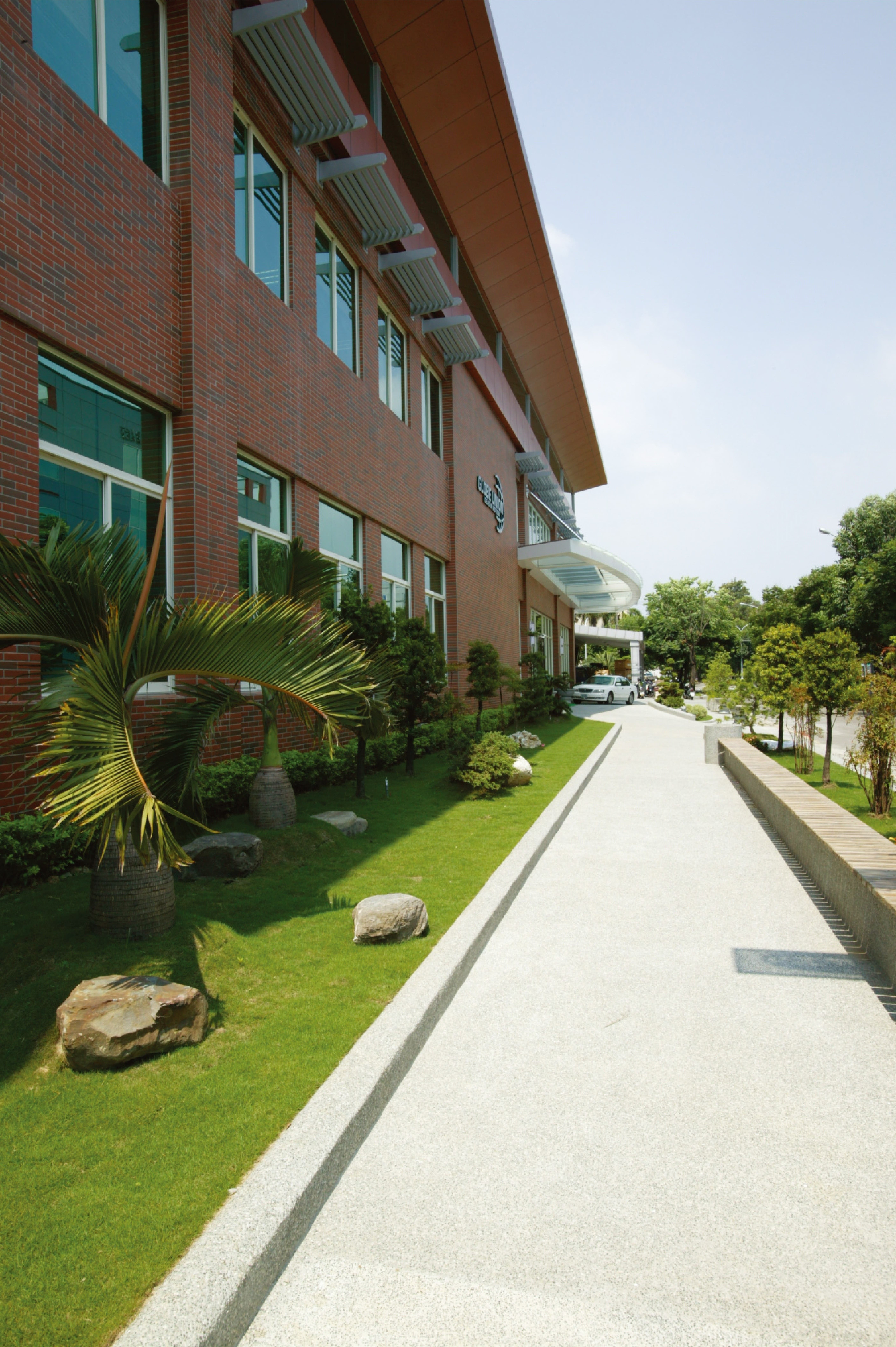 kyid Commercial office space content
