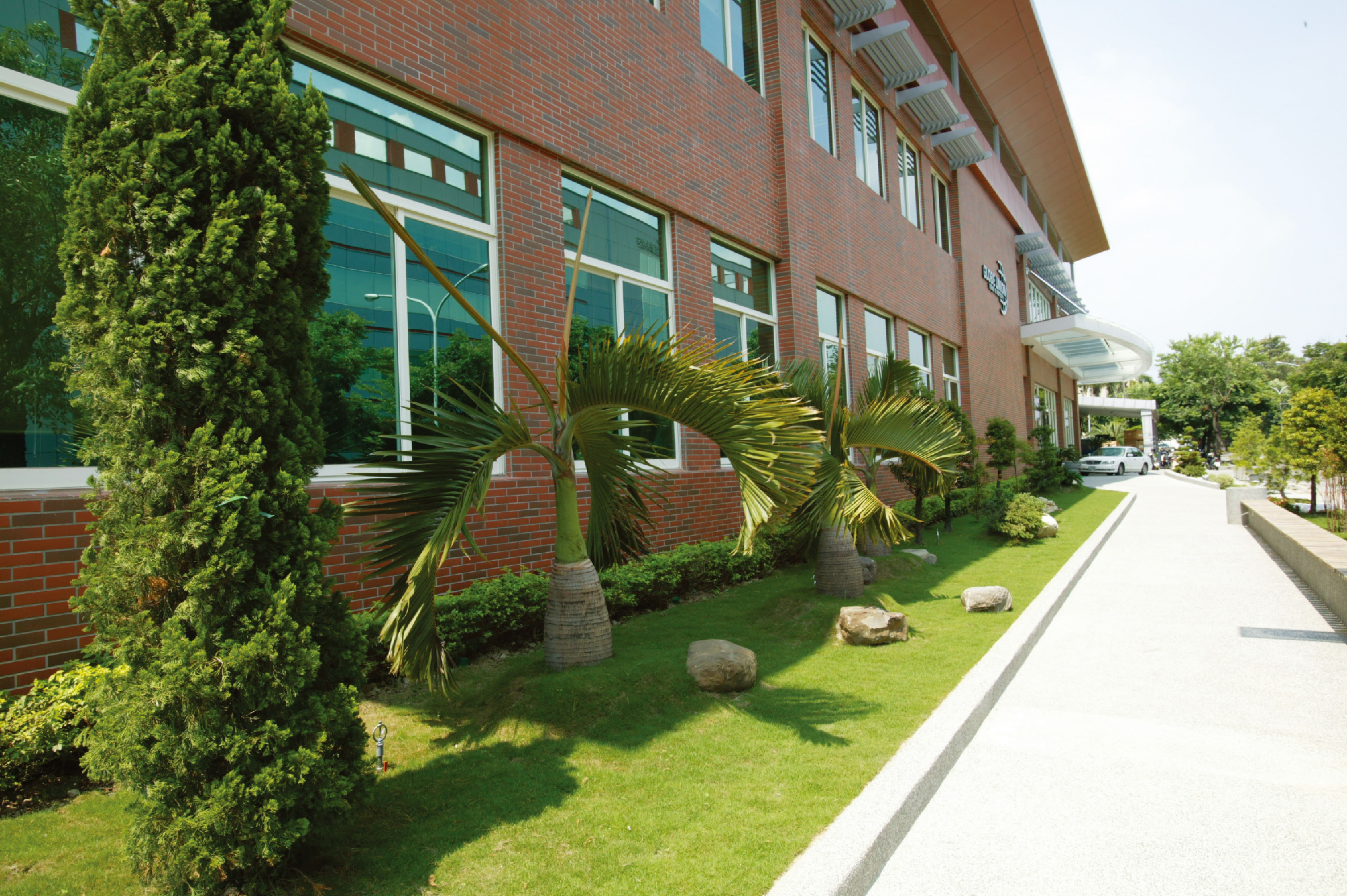 kyid Commercial office space content