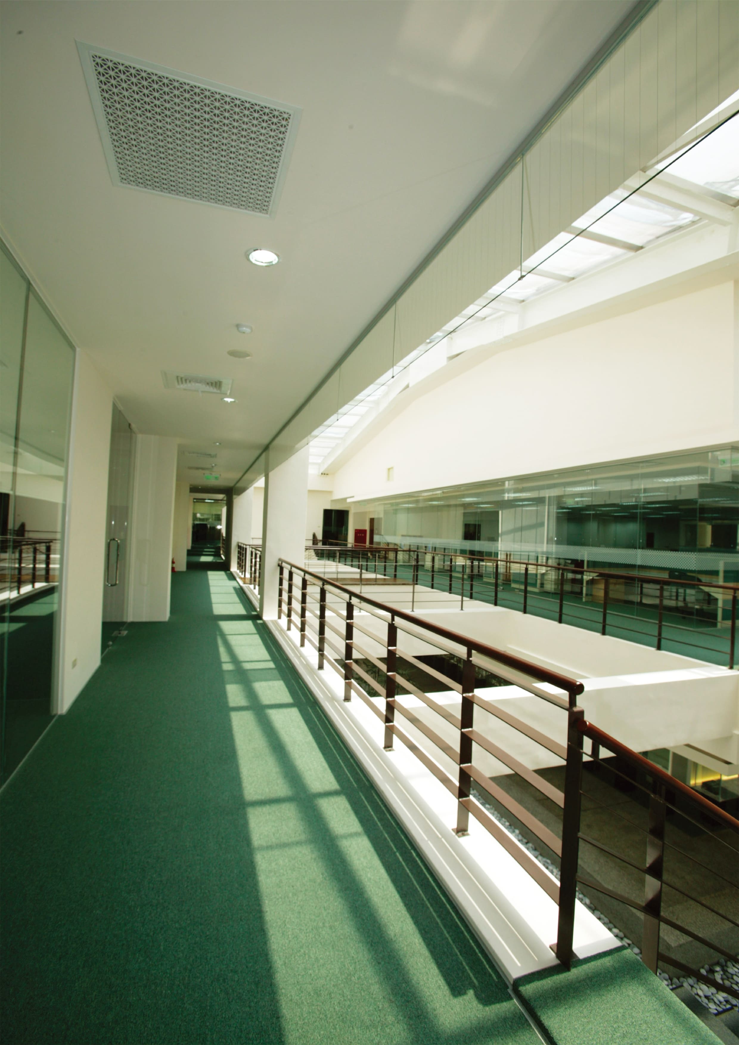kyid Commercial office space content
