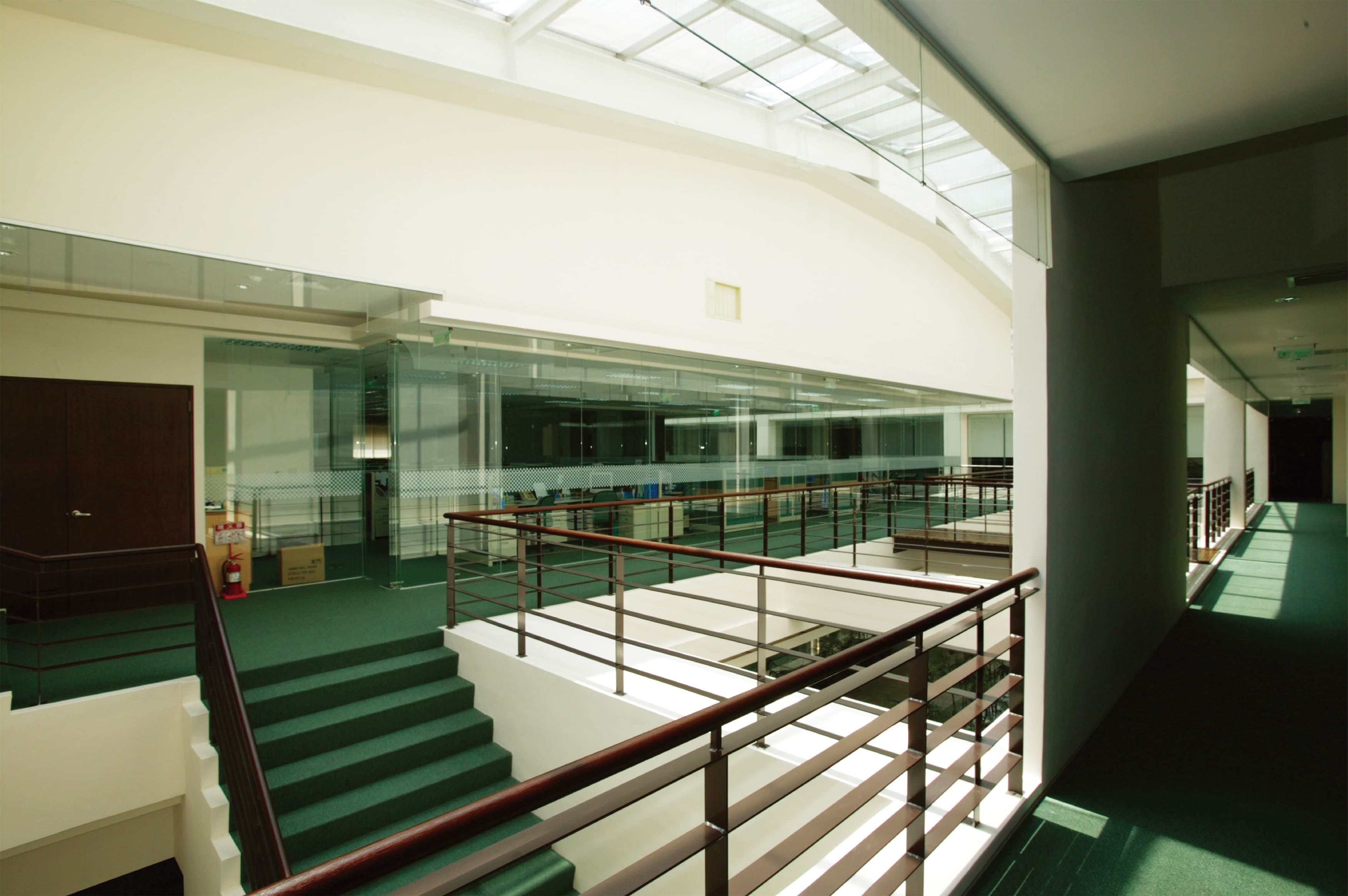 kyid Commercial office space content