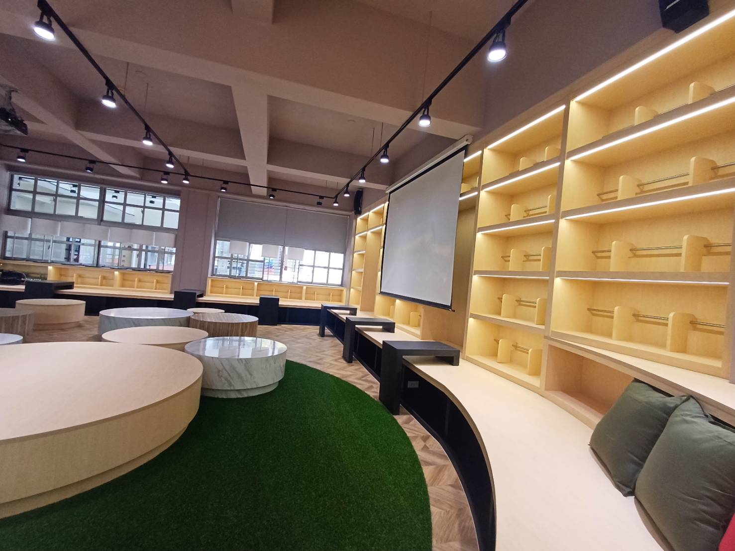 kyid Public Space content