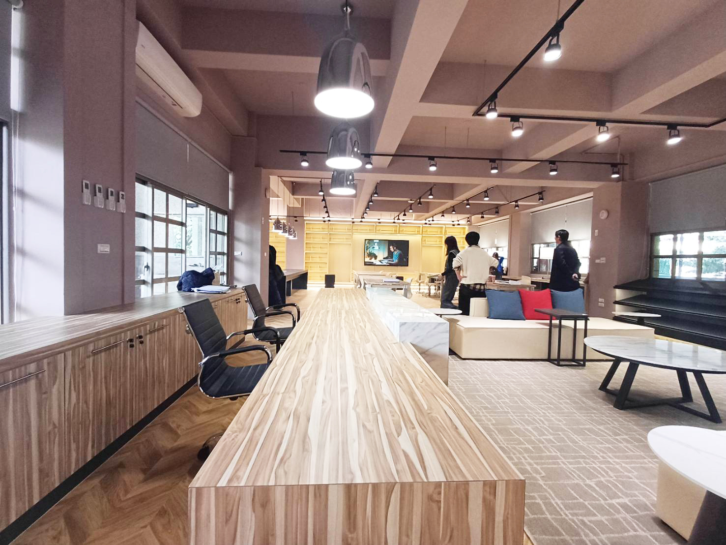 kyid Public Space content